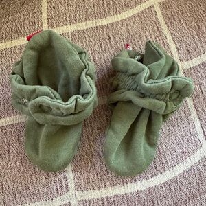 Zutano Green Organic Cotton Baby Booties